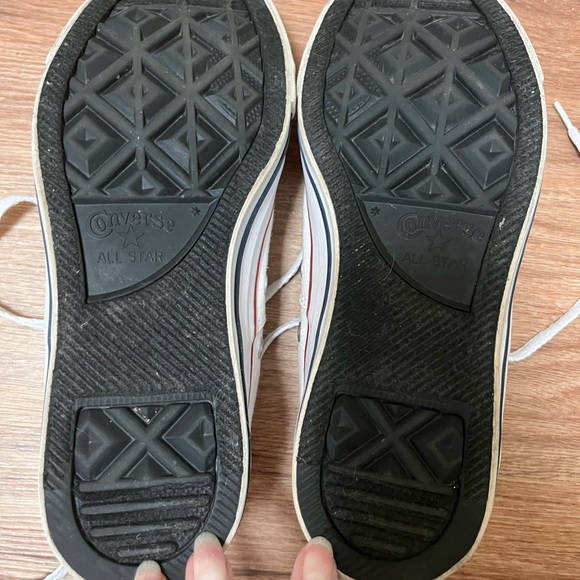 White Converse All-Star sneakers, size 7 - Picture 3 of 4